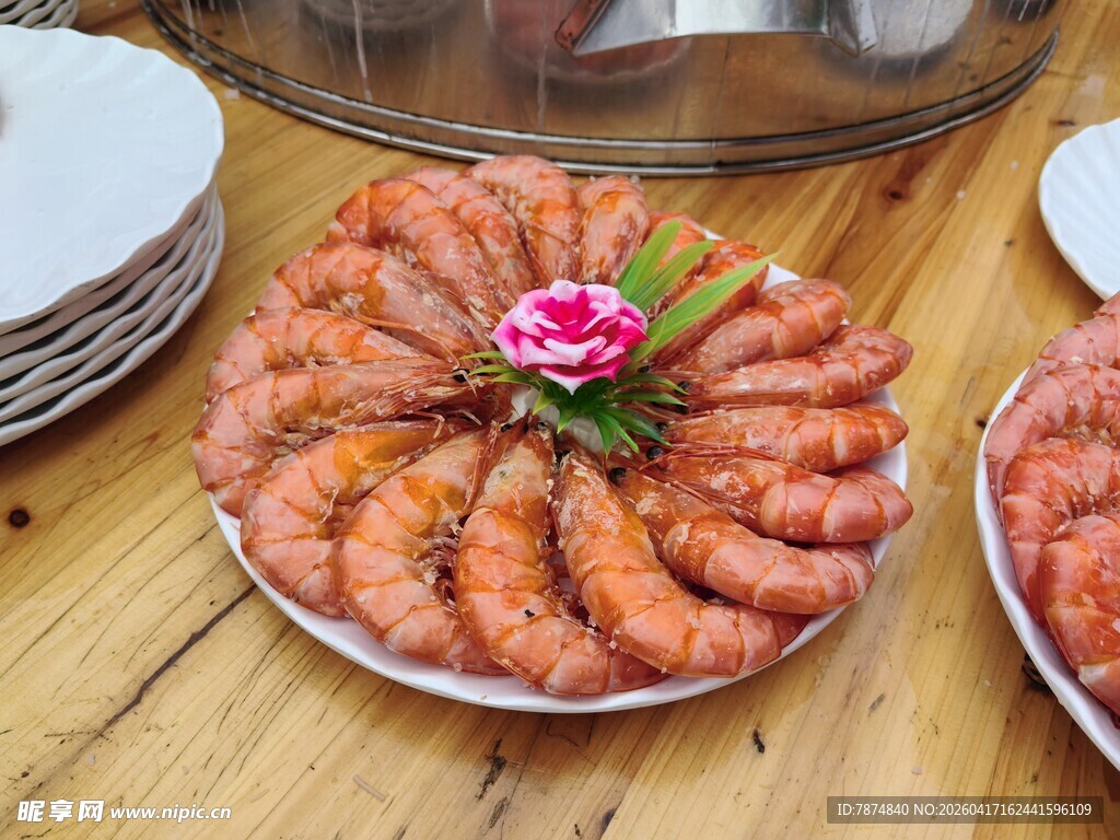 美味鲜虾摆盘展示