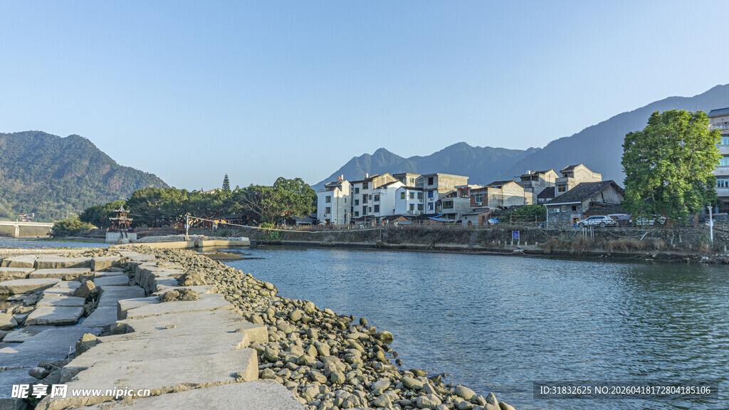 河畔风光 宁静自然景致