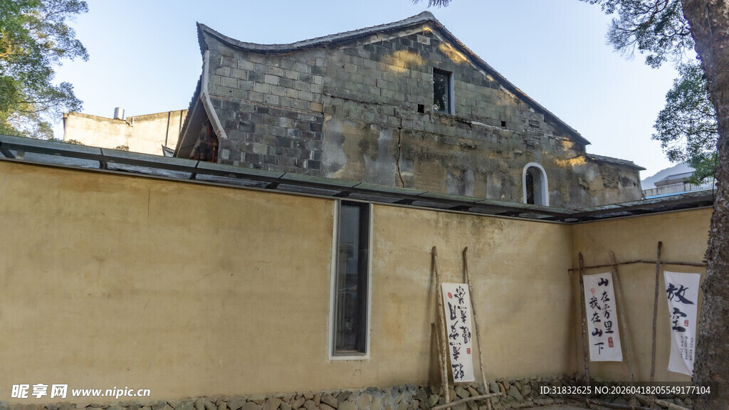 古朴中式古建筑一角