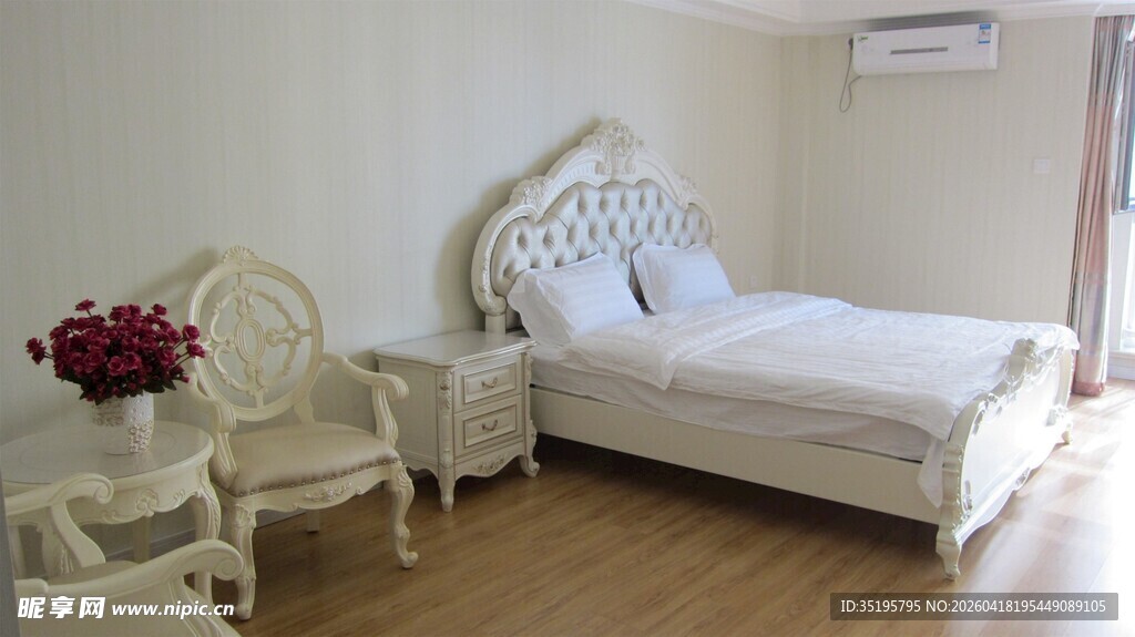 简约欧式风格卧室场景