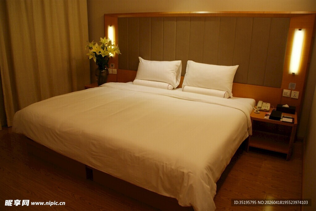 温馨舒适的酒店卧室场景