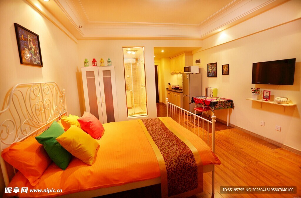 温馨舒适卧室室内场景