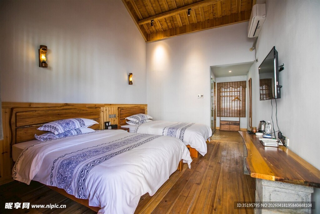 温馨简约风双床卧室空间