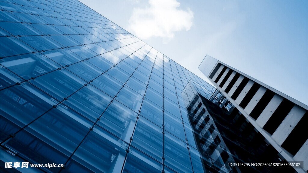 现代摩天大楼玻璃外墙景观