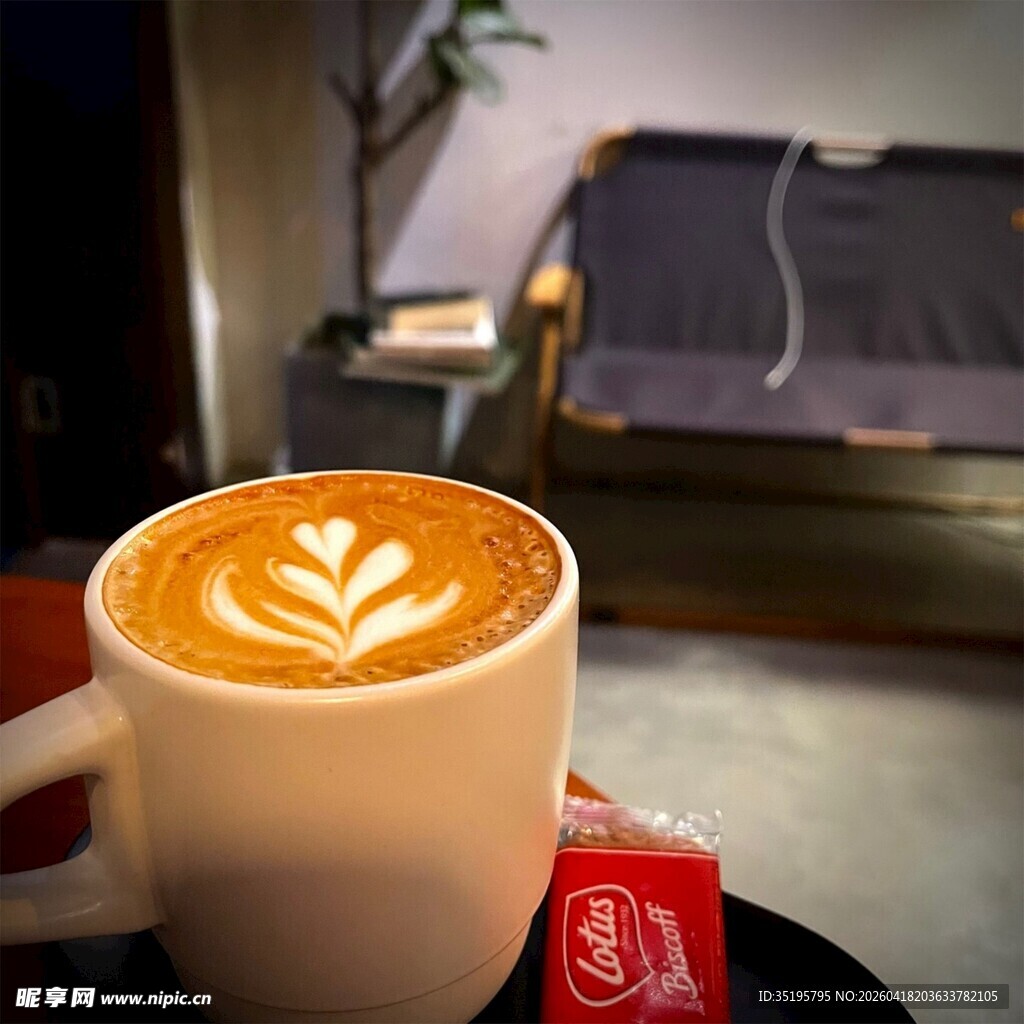 拉花咖啡享受惬意时光