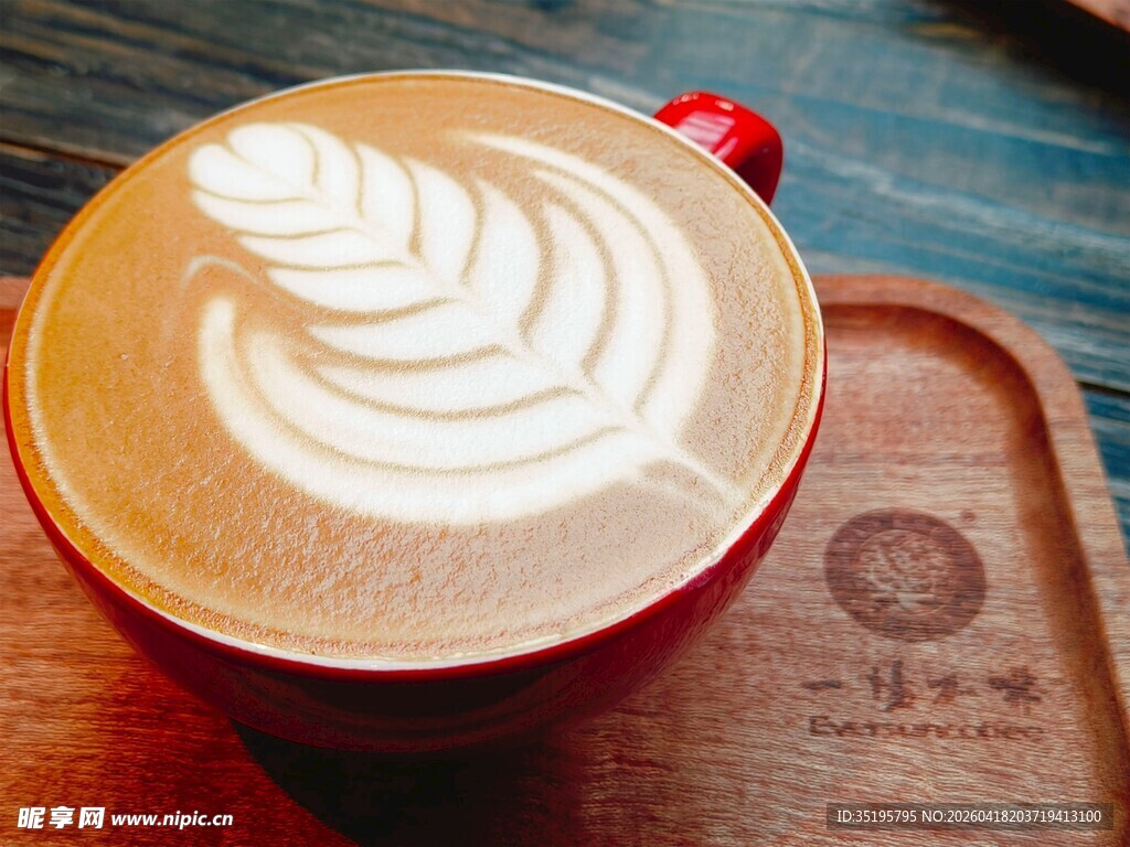 精美拉花咖啡特写