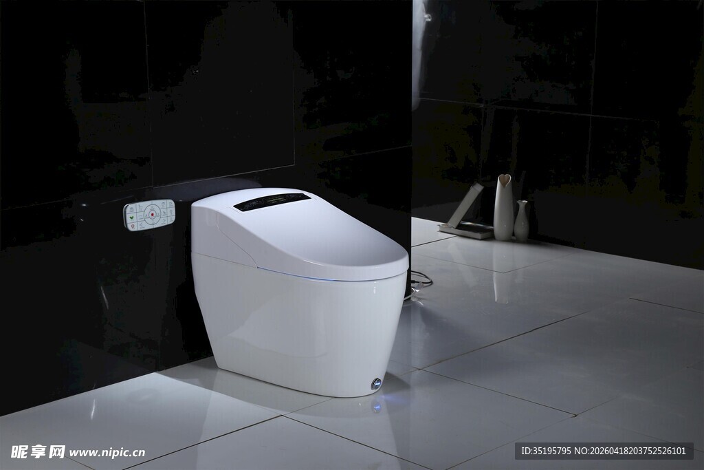 现代简约风格白色智能马桶