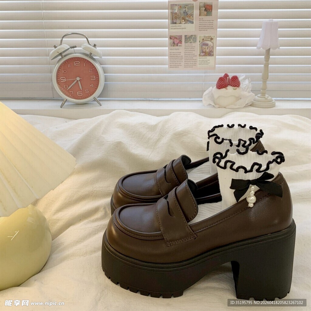 复古厚底玛丽珍鞋展示