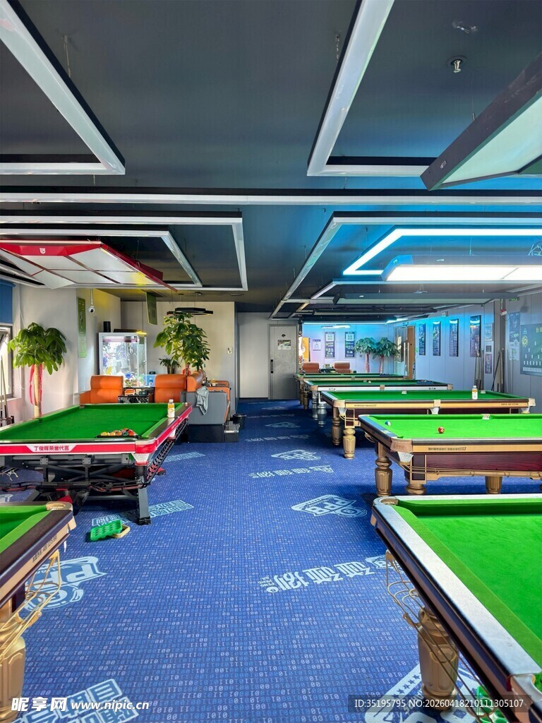 室内台球娱乐场所场景
