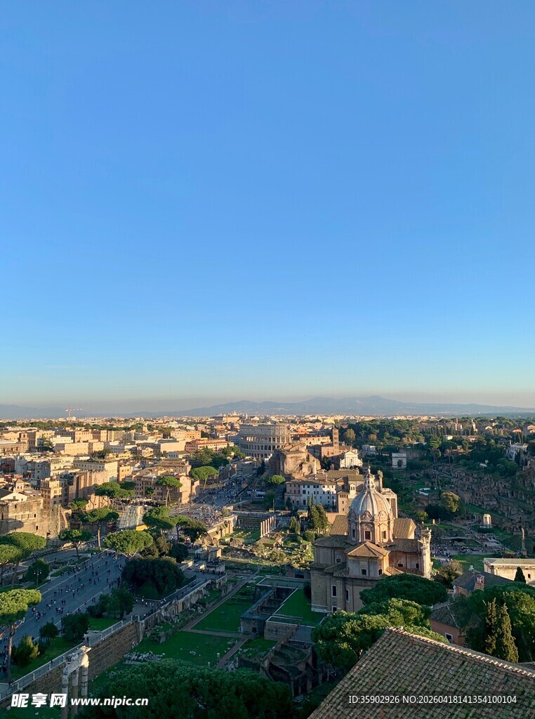 俯瞰城市全景风光