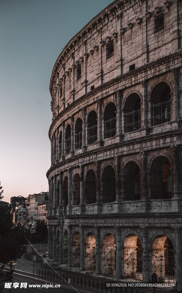 罗马斗兽场黄昏壮美景观