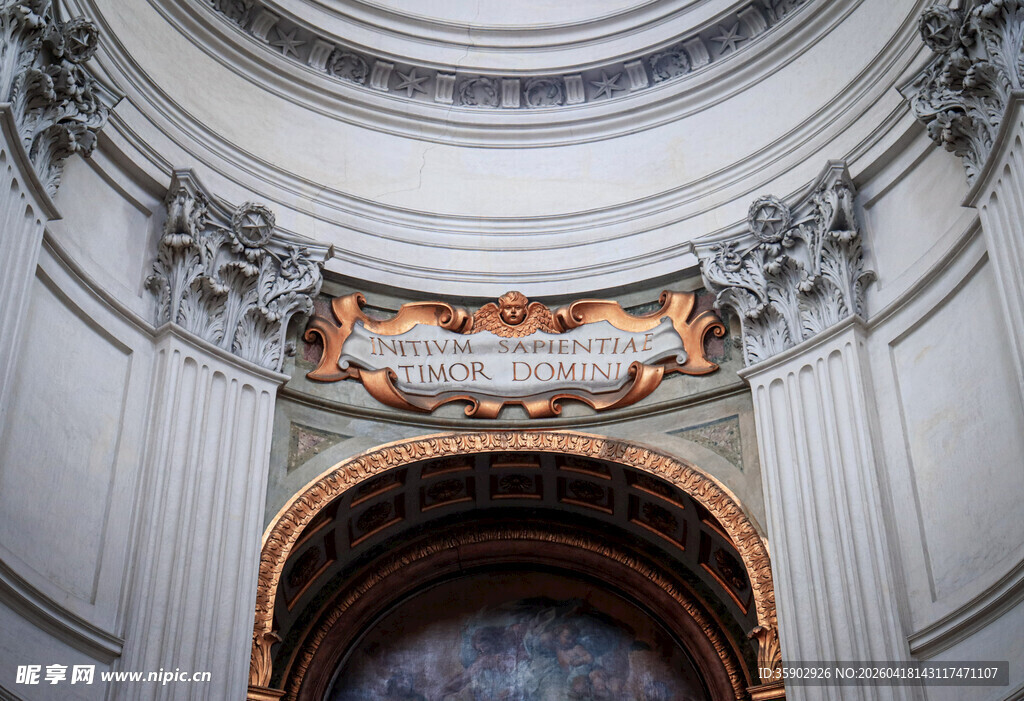 华丽古典建筑拱门装饰