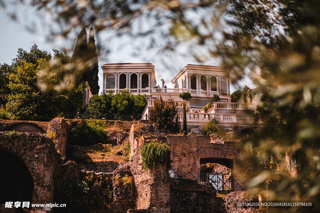 罗马古建筑遗址风景