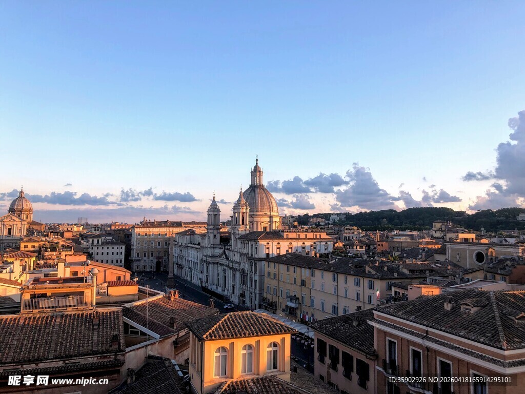 城市天际线古典建筑景观