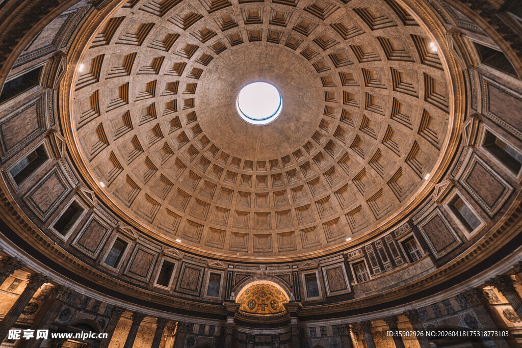 罗马万神殿穹顶内部景观