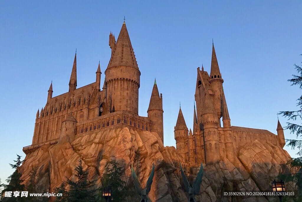 霍格沃茨城堡壮丽全景