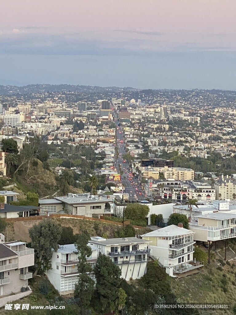 俯瞰城市住宅区景观