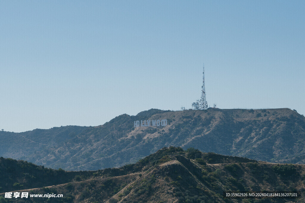 洛杉矶标志性山顶建筑景观