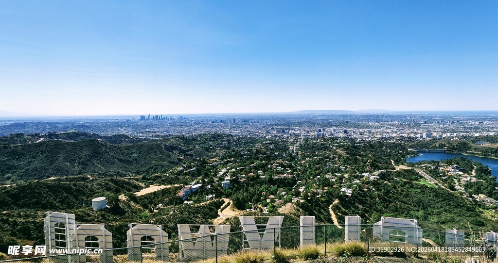 城市与自然交融的壮丽景观