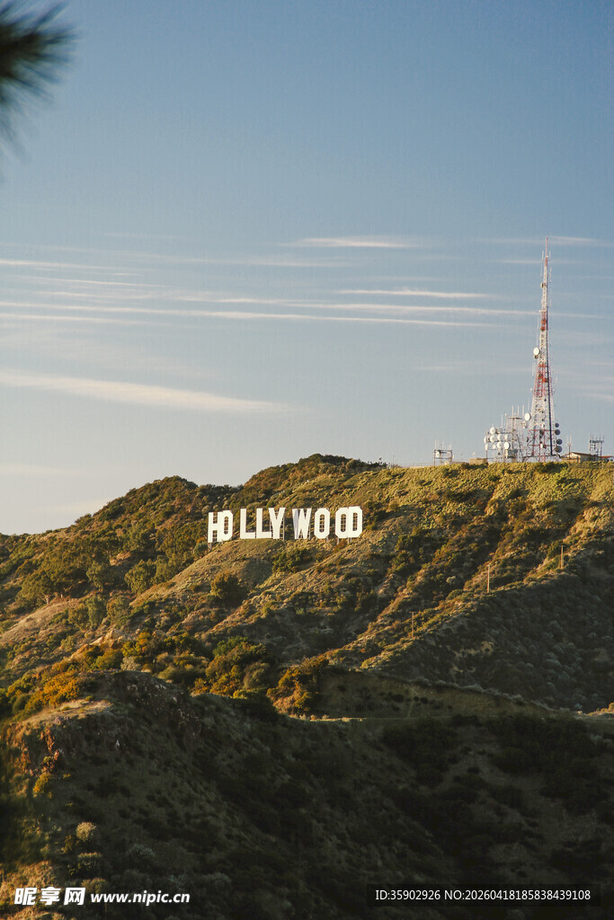 好莱坞山上的标志性字母