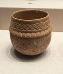 古朴陶罐传统工艺之美