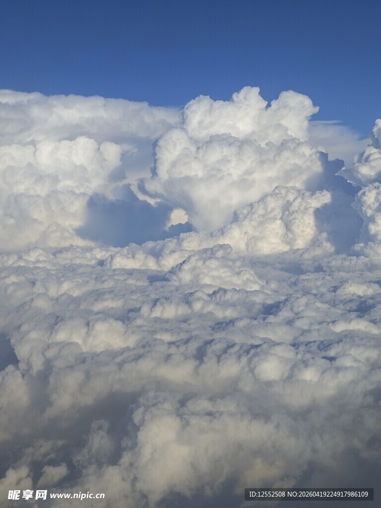 高空壮丽云海景观