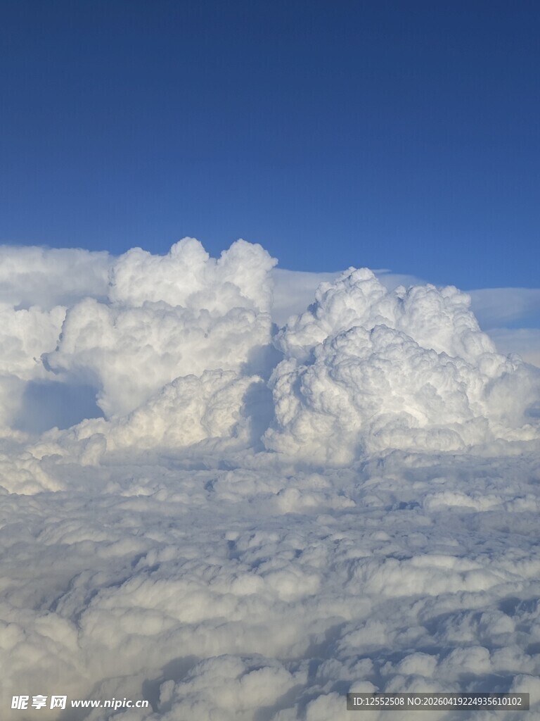 高空壮丽云海景观
