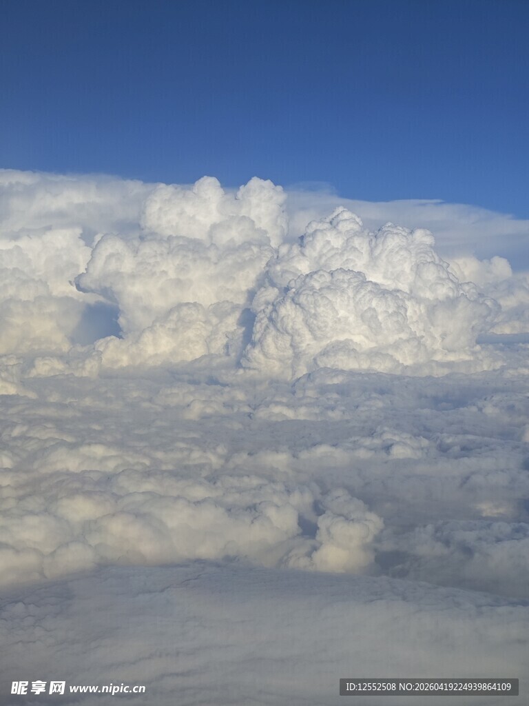 高空壮丽云海景观