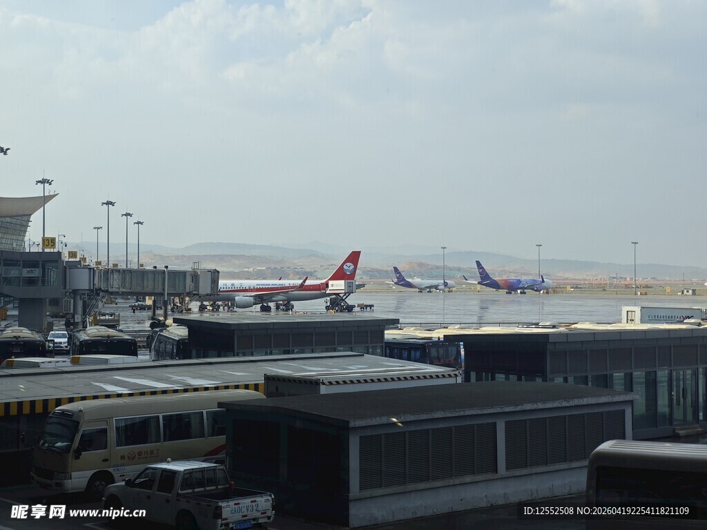 机场停机坪景象