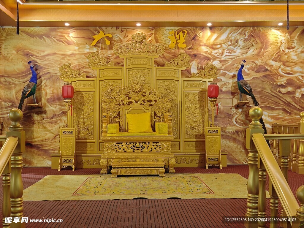 华丽宫殿宝座场景展示