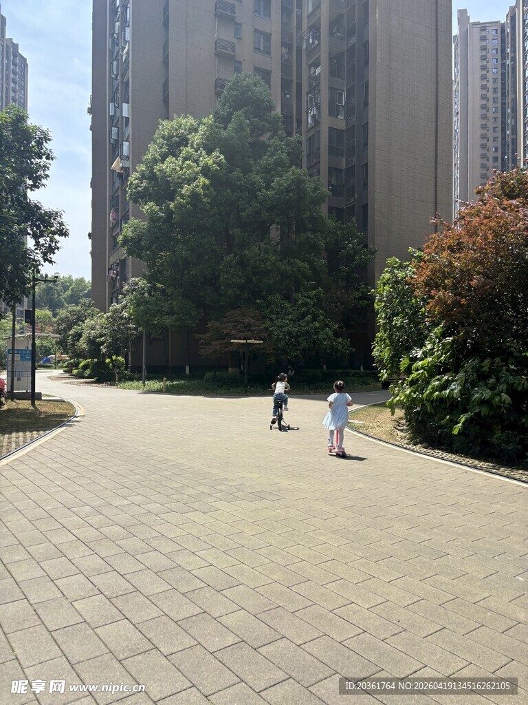 城市公园中的休闲步道