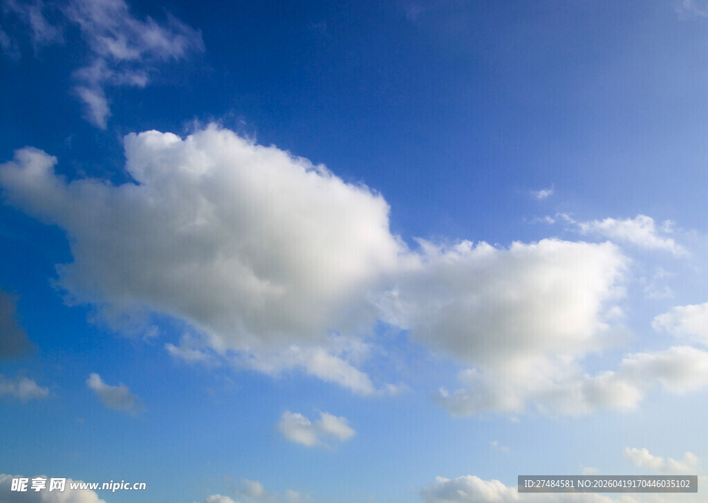 蓝天白云美景