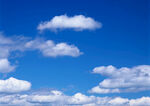 蓝天飘白云