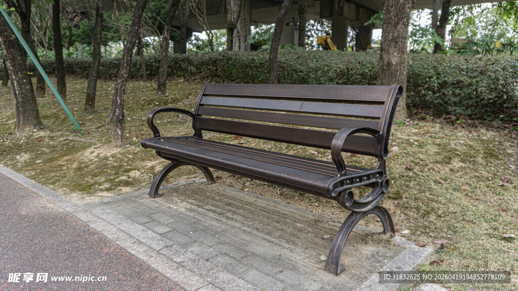 公园中的复古长椅