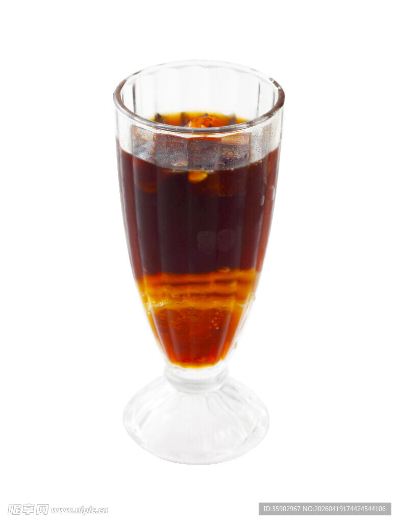 高脚杯中柠乐