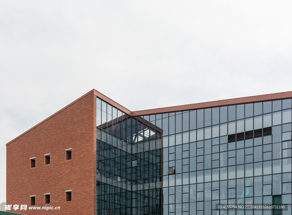 现代风格红砖玻璃建筑