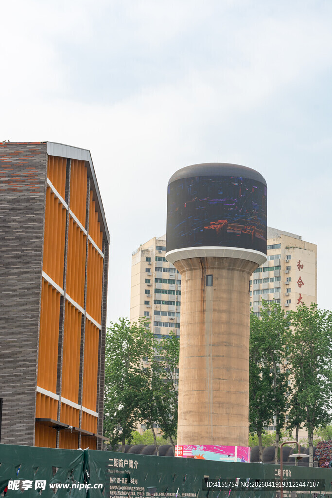 城市中的独特水塔建筑