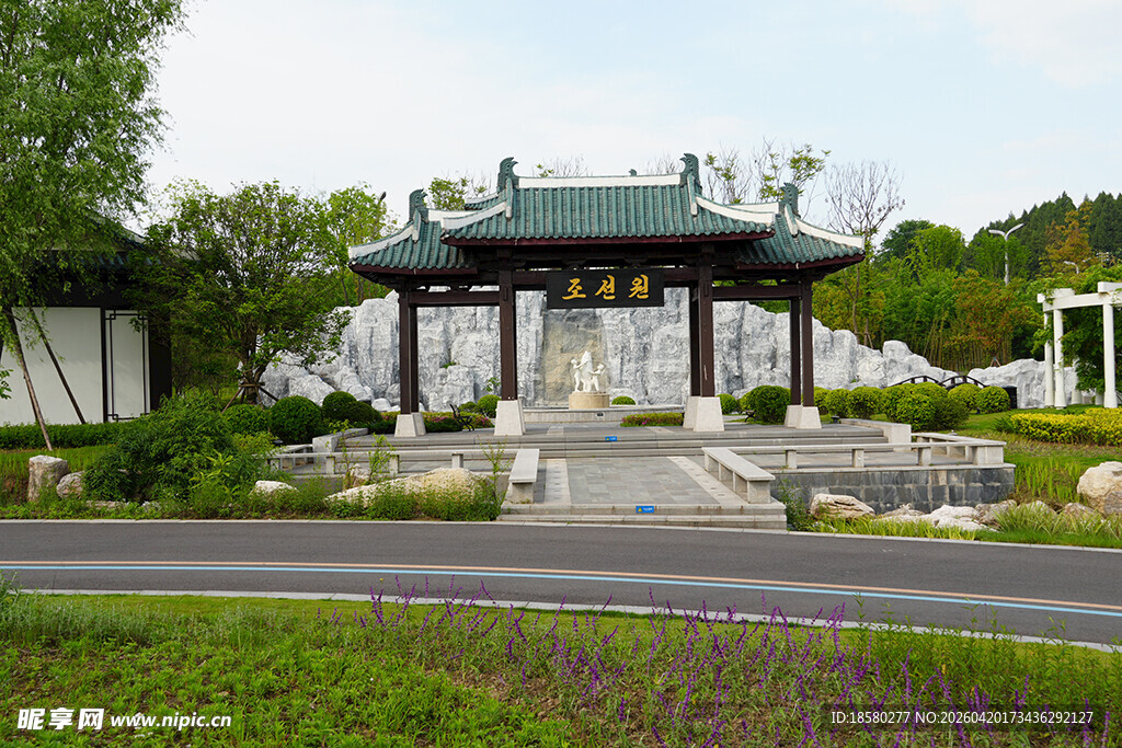 中式园林凉亭景观