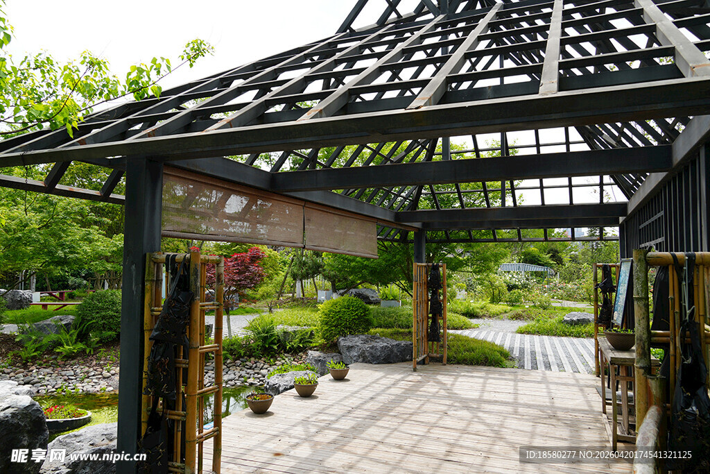 户外木质凉亭景观