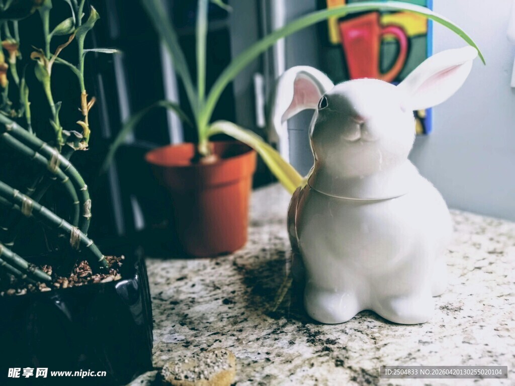 可爱白兔摆件 绿植相伴
