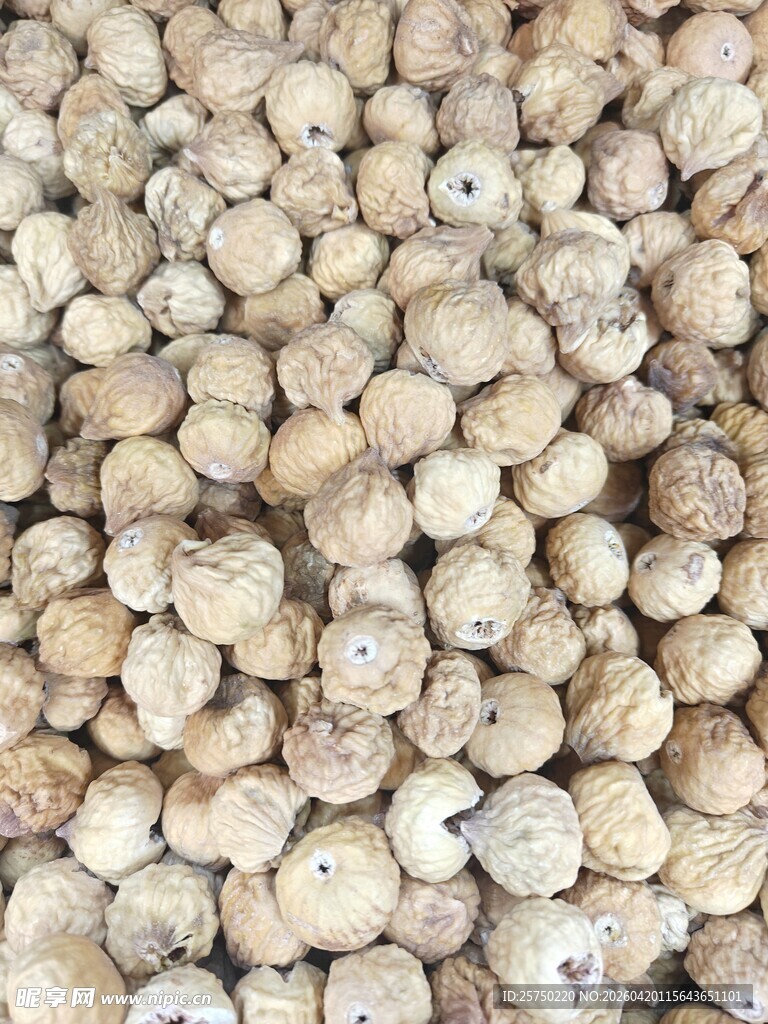 饱满圆润的杏干颗粒