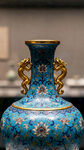 蓝底金纹双耳珐琅彩花瓶