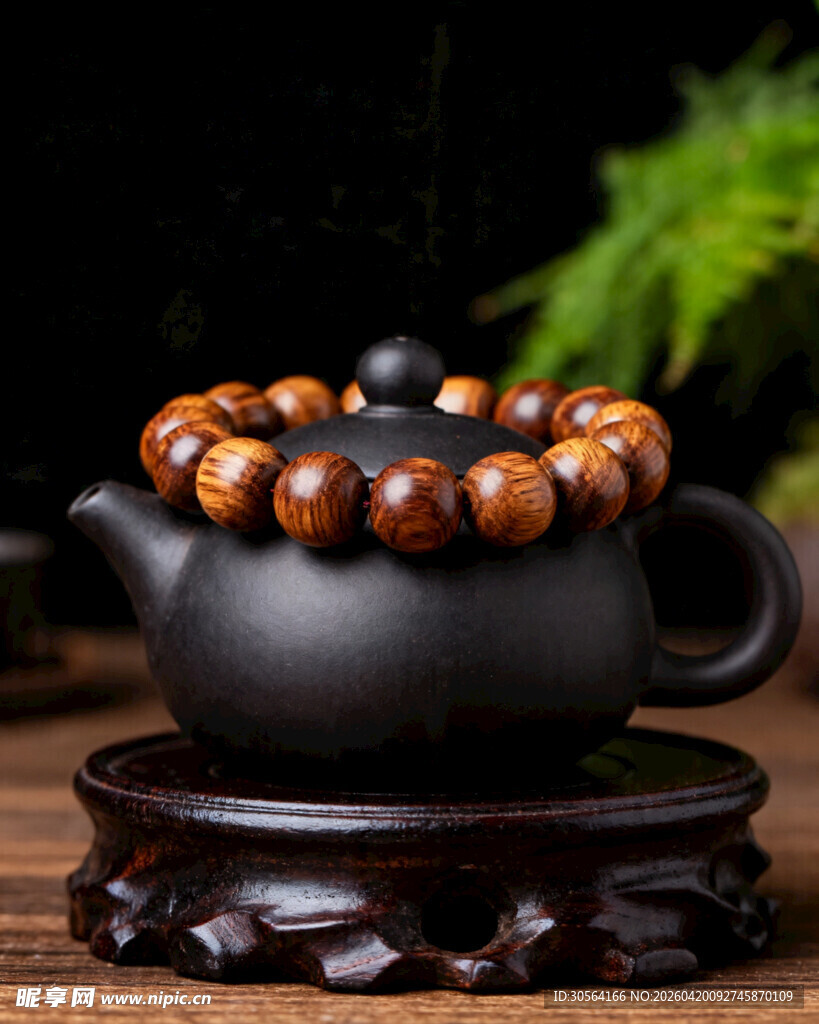 古朴茶壶配木质手串