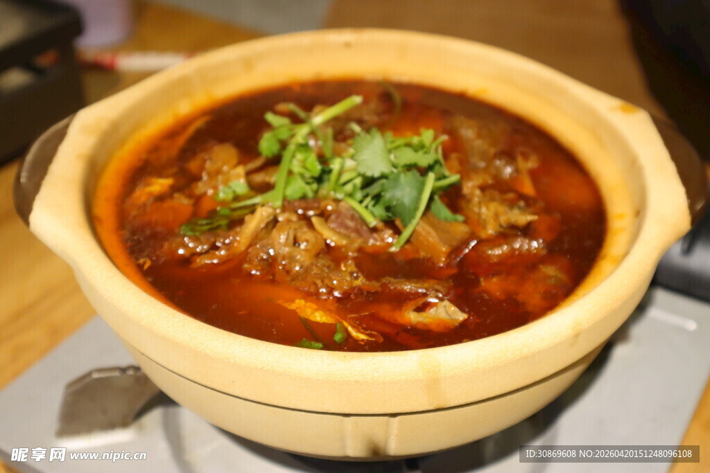 美味红烧牛肉砂锅
