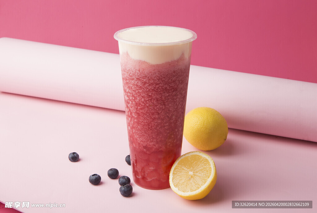 莓果柠檬冰饮