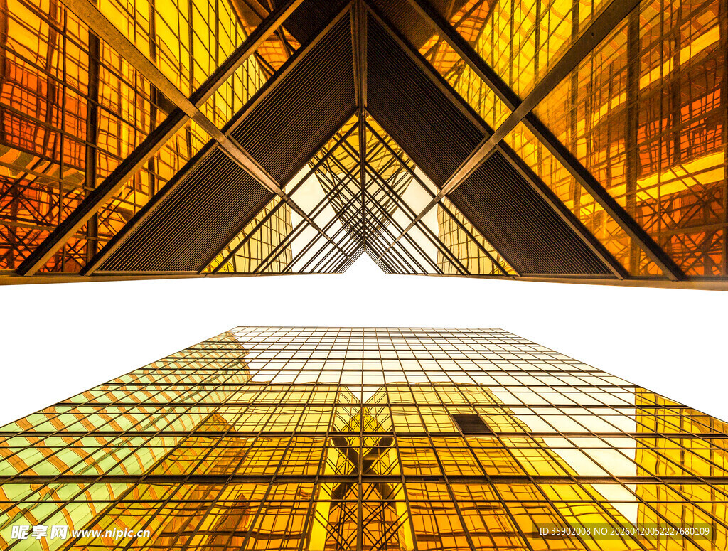 金色玻璃幕墙现代建筑