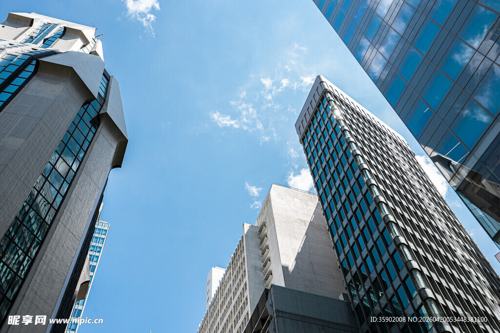 仰观都市摩天大楼