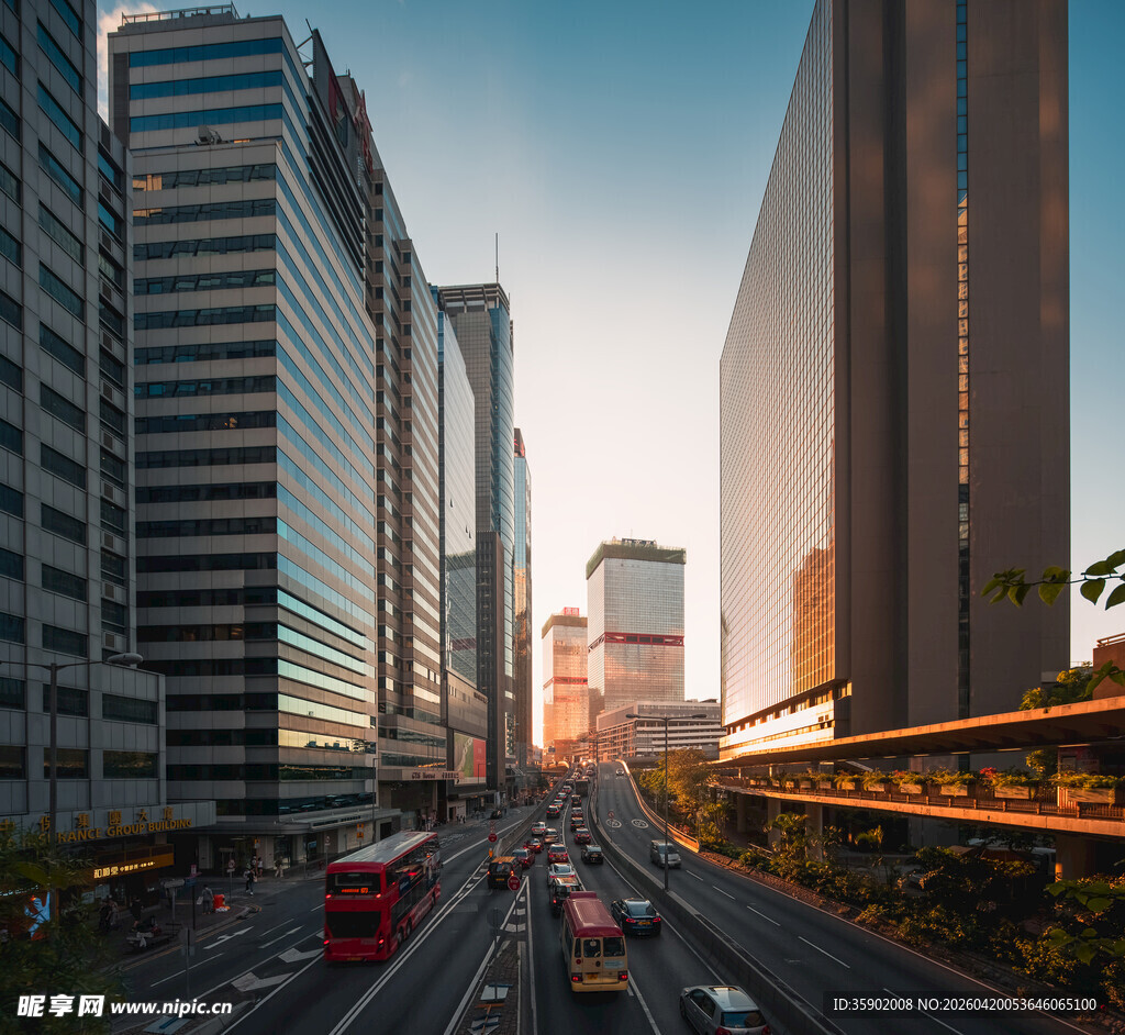 都市繁华街景