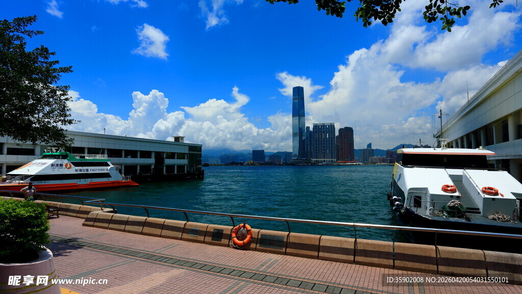 海滨码头风光