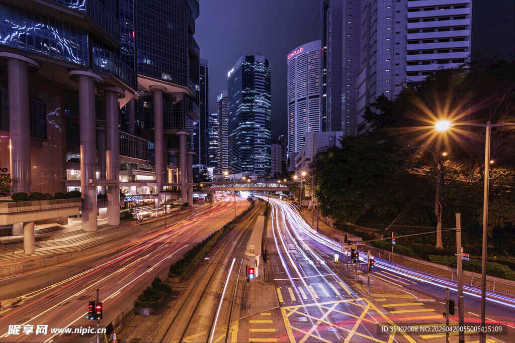 城市夜景车流灯光璀璨